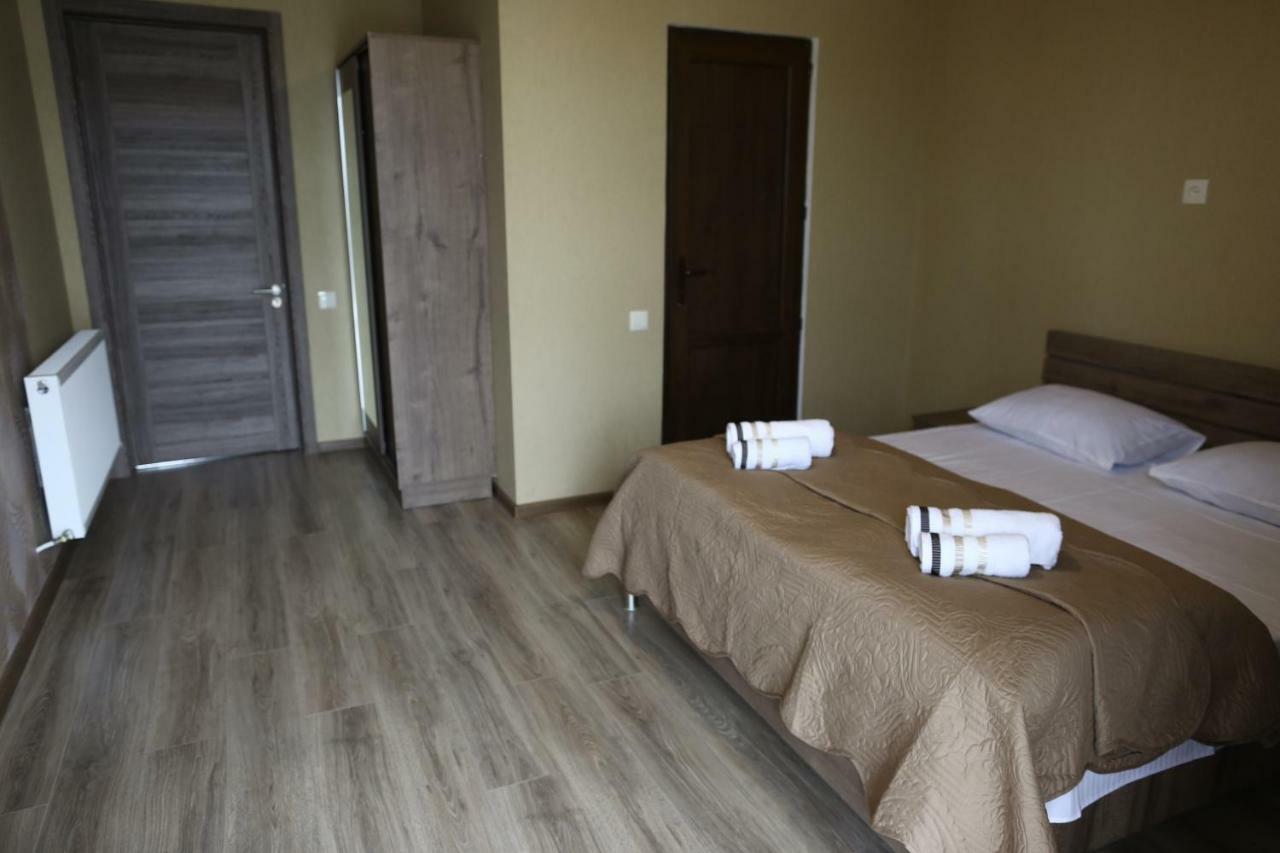 Ia'S Guest House Kazbegi Exterior foto